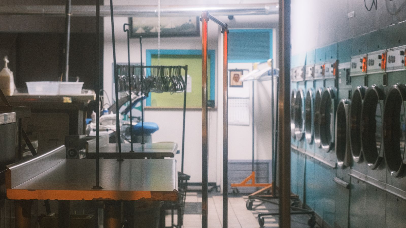 Commercial laundry service Santorini — washing machines and professional care